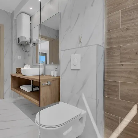 Beachfront Seashell Srzic Apartment Makarska